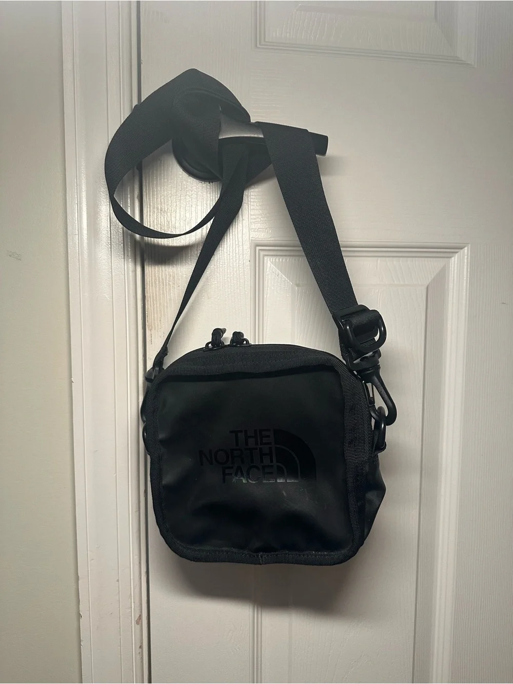 The North Face Black Small Messenger Crossbody Black Water Resistant Bag